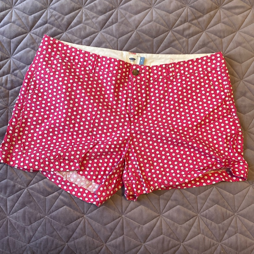 Hot pink shell print shorts, size 16